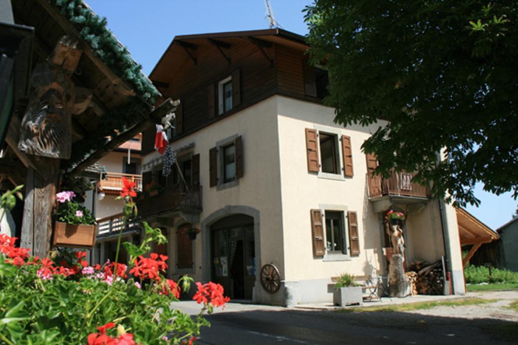 Appartement Zian Justine Lullin Exterior photo